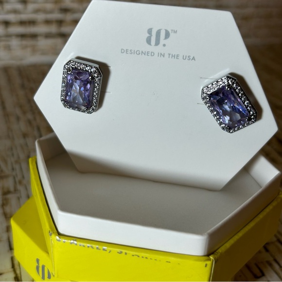 💎Regal In Every Way💎 - Picture 1 of 5